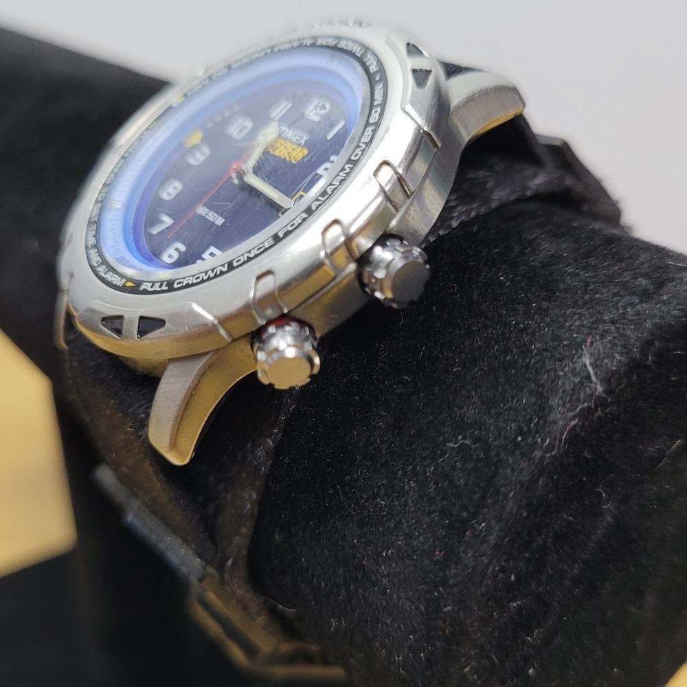 Vintage Timex Men Reef Gear Indiglo Alarm Date Black Leather Quartz Watch 7 3/4" - Picture 3 of 6
